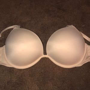 NEW Victoria’s secret super push up bra 36DD